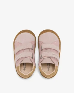 Viking Sneakers><noscript><img width=